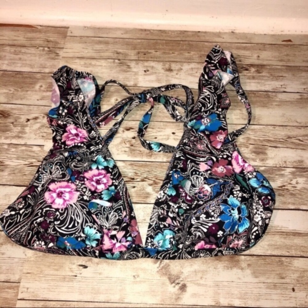 NWOT Shade&Shore purple,black floral bikini top
